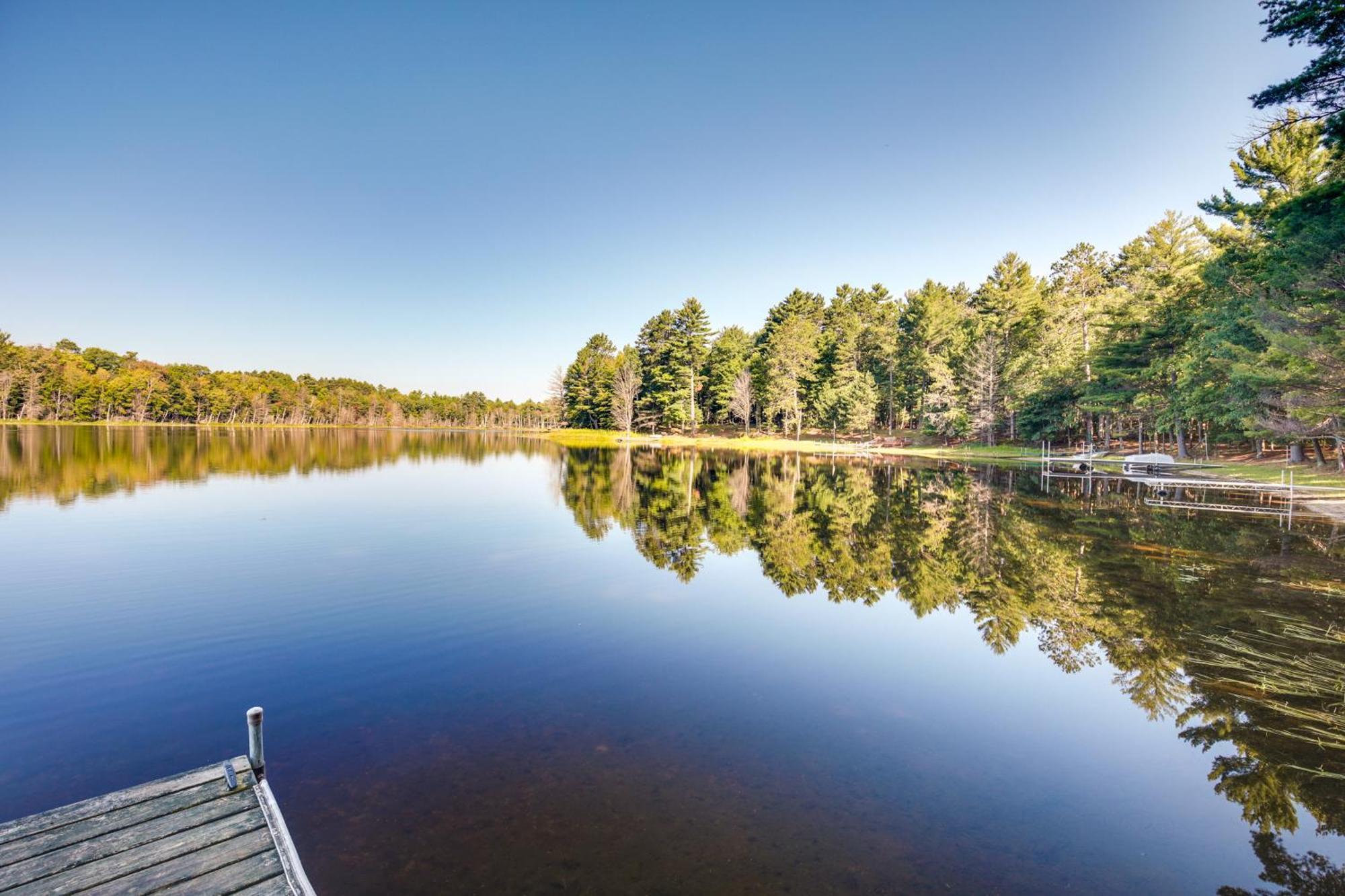 Serene Woodruff Cottage Lakefront Access! エクステリア 写真